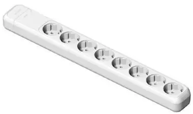 Famatel földelt szerelhető elosztó nyolcas fehér 16A 250V Árengedmény